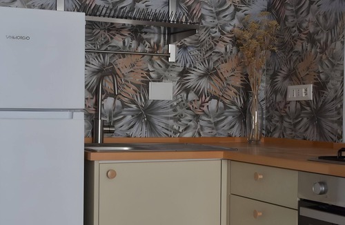 Fiumaretta Apartment | Appartamento 2M close to the Beach with Balcony & Wi-Fi
