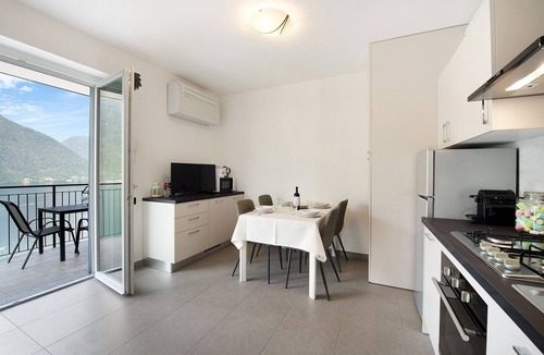 Nesso Apartment | Appartamento 4 Il Tornante with Lake & Mountain Views, Wi-Fi, A/C & Balcony