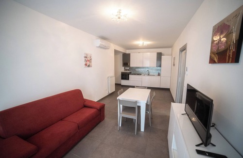 Calimera Apartment | Appartamento A210 Posto al 2° Piano con Terrazzo