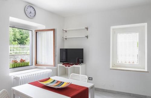 Cesclans Apartment | Appartamento Ai Crocus