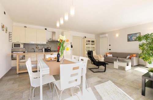 Burano Apartment | Appartamento Alex - pace e relax sul Lago di Como