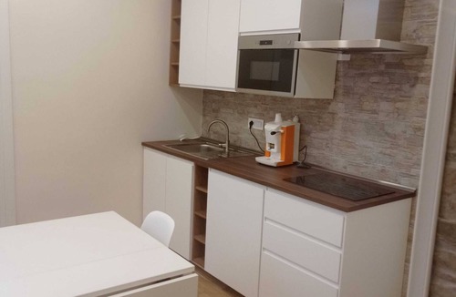 Naples City Centre Apartment | Appartamento Appena Ristrutturato di Fronte al Duomo di Napoli, Centro Storico