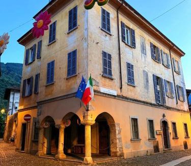 Cannobio Apartment | Appartamento AZZURRO