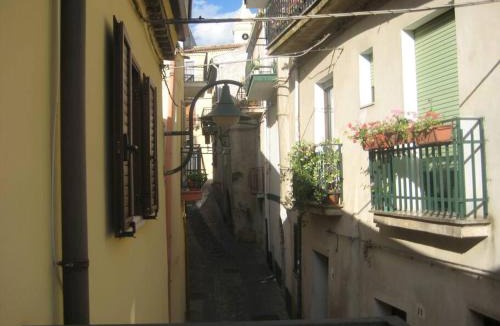 Calopezzati House | Appartamento Bilocale in centro storico Calopezzati