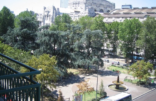 Centro Direzionale Condo | Appartamento Centro Milano con Cucina Attrezzata