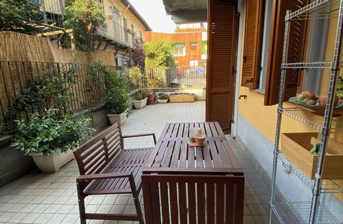 Lorenteggio Apartment | Appartamento con Giardino Privato sul Naviglio Grande a due Passi Dalla Movida