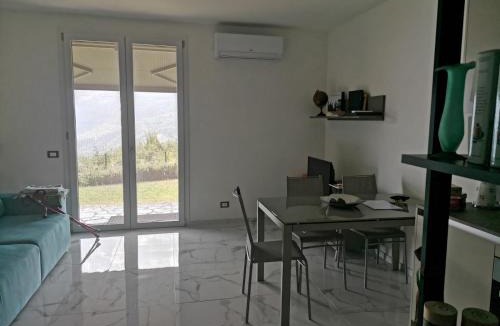 Tavernola Apartment | Appartamento Daniela