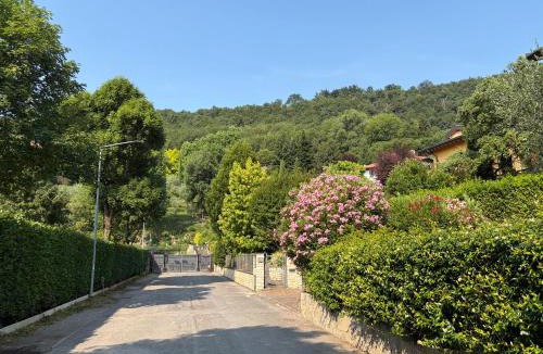 Torre Boldone Apartment | Appartamento Esclusivo e Tranquillo sulle Colline di Bergamo
