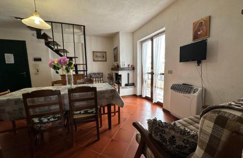 Rocca di Mezzo Apartment | Appartamento Fiore Rocca