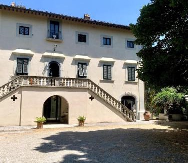 Empoli Apartment | Appartamento in villa storica: Villa Giulia