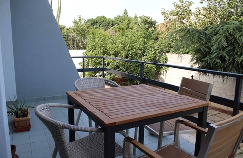 Castromediano Apartment | appartamento indipendente con tanto verde e quiete, a due passi dal centro.