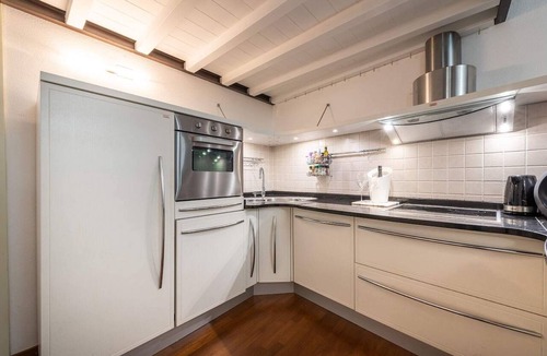 Historic Castle District Apartment | Appartamento