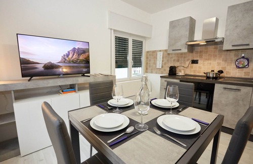 Aviano Apartment | Appartamento Moderno per 6 Aviano A/C Parking