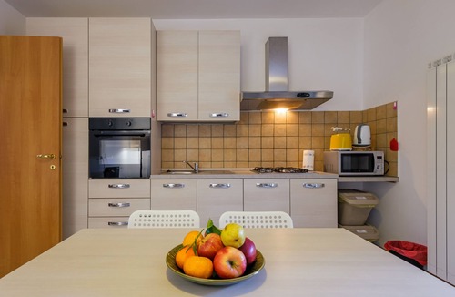 Sulzano Apartment | Appartamento Leone - One Bedroom Apartment, Sleeps 4