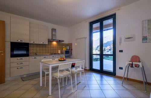 Sulzano Apartment | Appartamento Leone - One Bedroom Apartment, Sleeps 4