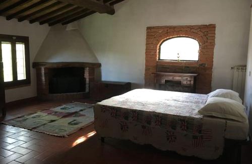 Pontedera Apartment | Appartamento Rustico Toscano nel cuore del bosco