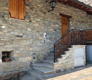 Saint-Vincent Apartment | Appartamento STELLA ALPINA in zona tranquilla di Saint Vincent