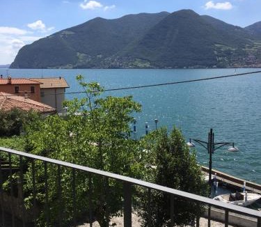 Monte Isola Apartment | Appartamento Terrazza sul Porto