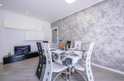 Torbole sul Garda Apartment | Appartamento Villa Daniel - Happy Rentals