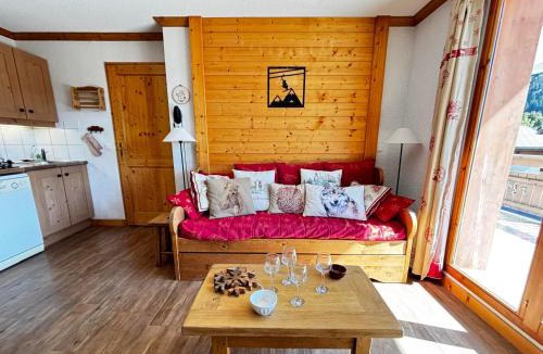 Notre-Dame-de-Bellecombe Apartment | Appartement au cœur du village avec piscine et terrasse - FR-1-505-234