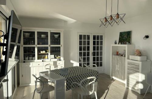 Saint-Georges-de-Didonne Apartment | Appartement T4 - 6 pers - Parking - Vue Mer à St Georges de Didonne - FR-1-738-51