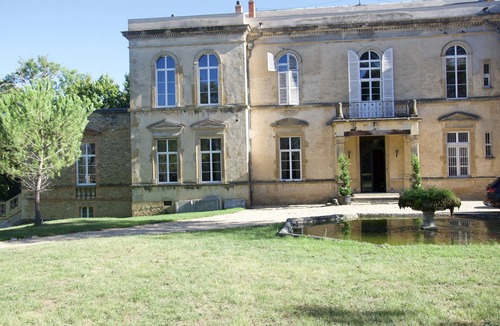 Saint-Germain-Lembron Apartment | Appartement Dans Château