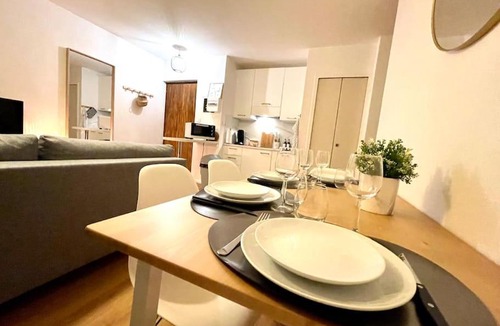 Saint-Julien-en-Genevois Apartment | Appartement - Lit Queen Size - Proximité Genève