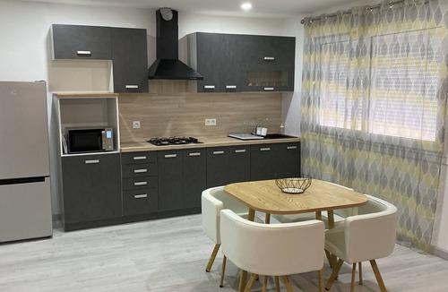 Saint-Rome-de-Cernon Apartment | Appartement Moderne et Cosy à St Rome de Cernon