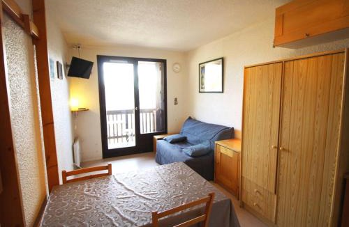 Auris Apartment | Appartement 2 pièces, 3 couchages, animaux admis, parking près des pistes - FR-1-297-51