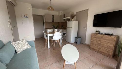 Gruissan Apartment | Appartement 2 pièces climatisé proche du port GN190-015