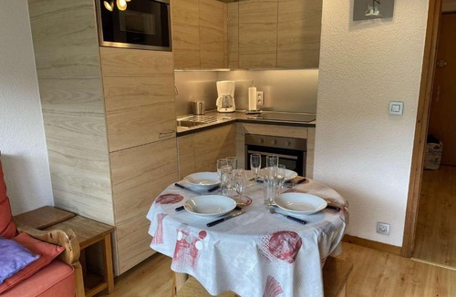 Praz-sur-Arly Apartment | Appartement 2 pièces à Praz-sur-Arly - 5 personnes, proche des pistes, animaux acceptés, parking - FR-1-603-13