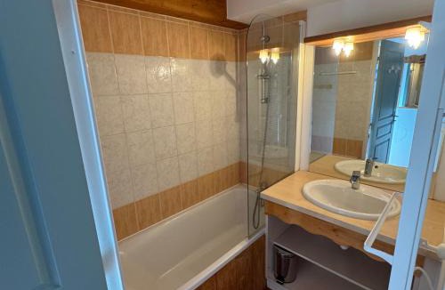 Saint-Etienne-en-Devoluy Apartment | Appartement 2 pièces à Superdévoluy avec balcon - FR-1-504-530