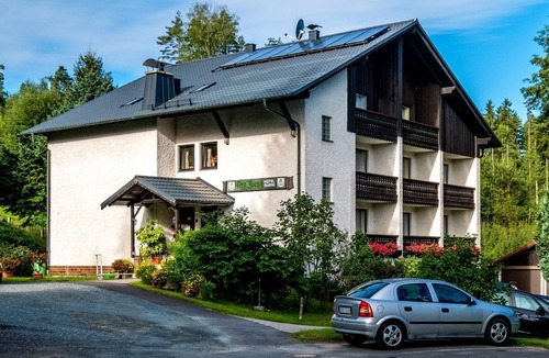 Bad Alexandersbad Apartment | Appartement 40qm in der 1. Etage mit Balkon