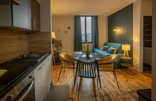Chatel-Guyon Apartment | Appartement-4 personnes-Confort-SDB-Balcon