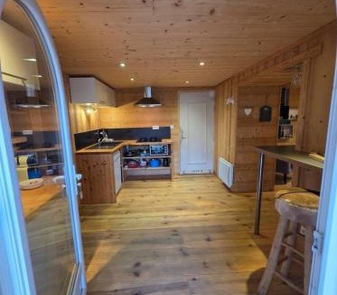 Barcelonnette Apartment | Appartement au rez de jardin d'une villa Mexicaine