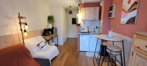 Hirmentaz Apartment | Appartement avec balcon vue montagne à Bellevaux