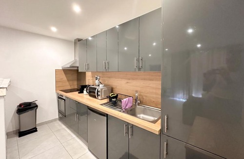 Freneuse Apartment | Appartement avec balcon à Freneuse - 54 m²