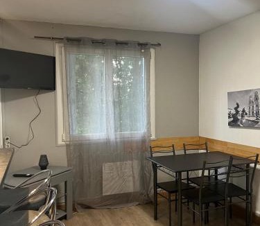 Barriere Saint Marc Apartment | Appartement Business Famille Parking Privé