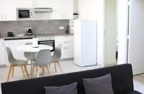Pontault-Combault Apartment | Appartement Cosy à 25 Minutes de Paris - F2