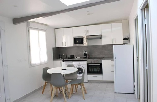 Pontault-Combault Apartment | Appartement Cosy à 25 Minutes de Paris - F2