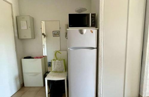 Cavalaire-sur-Mer Apartment | Appartement climatisé 2 pièces cabine, 4 couchages, proche plage et centre, Cavalaire-sur-Mer - FR-1-226B-171