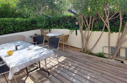 Le Grau-dʼAgde Apartment | Appartement climatisé 3 pièces, 6 pers, terrasse, BBQ, parking privé, à 100 m de la plage - FR-1-423-253
