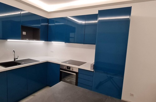 Fabron Apartment | Appartement Climatisé de Standing 4 Personnes, Face à la mer Devant la Plage
