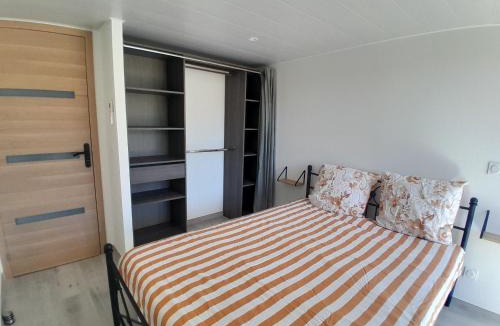 Gilhoc-sur-Ormeze Apartment | Appartement cosy