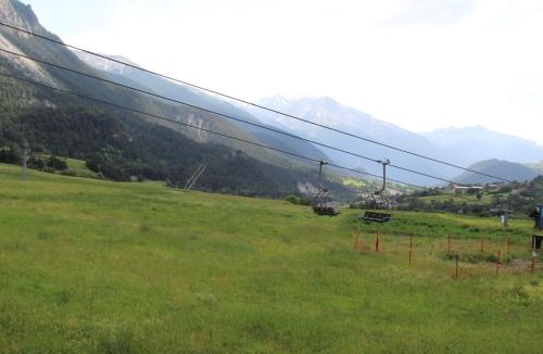 Termignon Apartment | Appartement cosy 4 pers, pied des pistes, balcon, parking, WiFi - FR-1-508-192