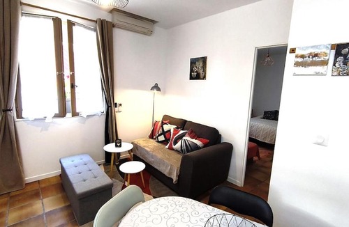 Canet Apartment | Appartement cosy climatisé dans un village du Minervois