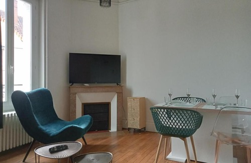Moulins Apartment | Appartement de cachet de 63m2