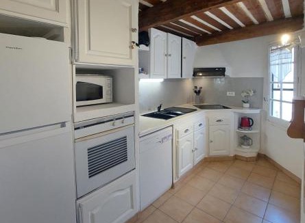 Rustrel Apartment | Appartement de charme au calme avec piscine, au pied du Colorado provençal, cœur du Luberon