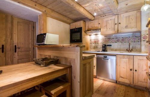 Le Cret Apartment | Appartement de Charme avec Cheminée et Grande Mezzanine à Val-d'Isère - FR-1-694-189