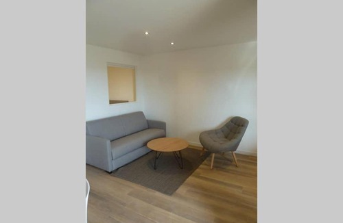 Golfe Juan Apartment | Appartement de standing à 5 min de la mer N 7210